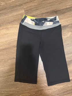 lululemon athletica Black Short Leggings with Yellow & Gray Waistband