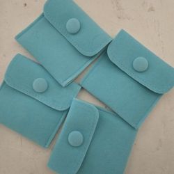 PLEASE READ 👇!! Tiffany Green Velvet Jewelry Pouch With Snap Button, Jewelry Organizer, Jewelry Box, Wedding Favors, Party Favor (Blue Or Turquoise?)
