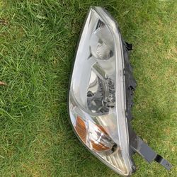 Honda civic headlight .2005 