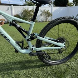 2023 Specialized Stumpjumper Alloy