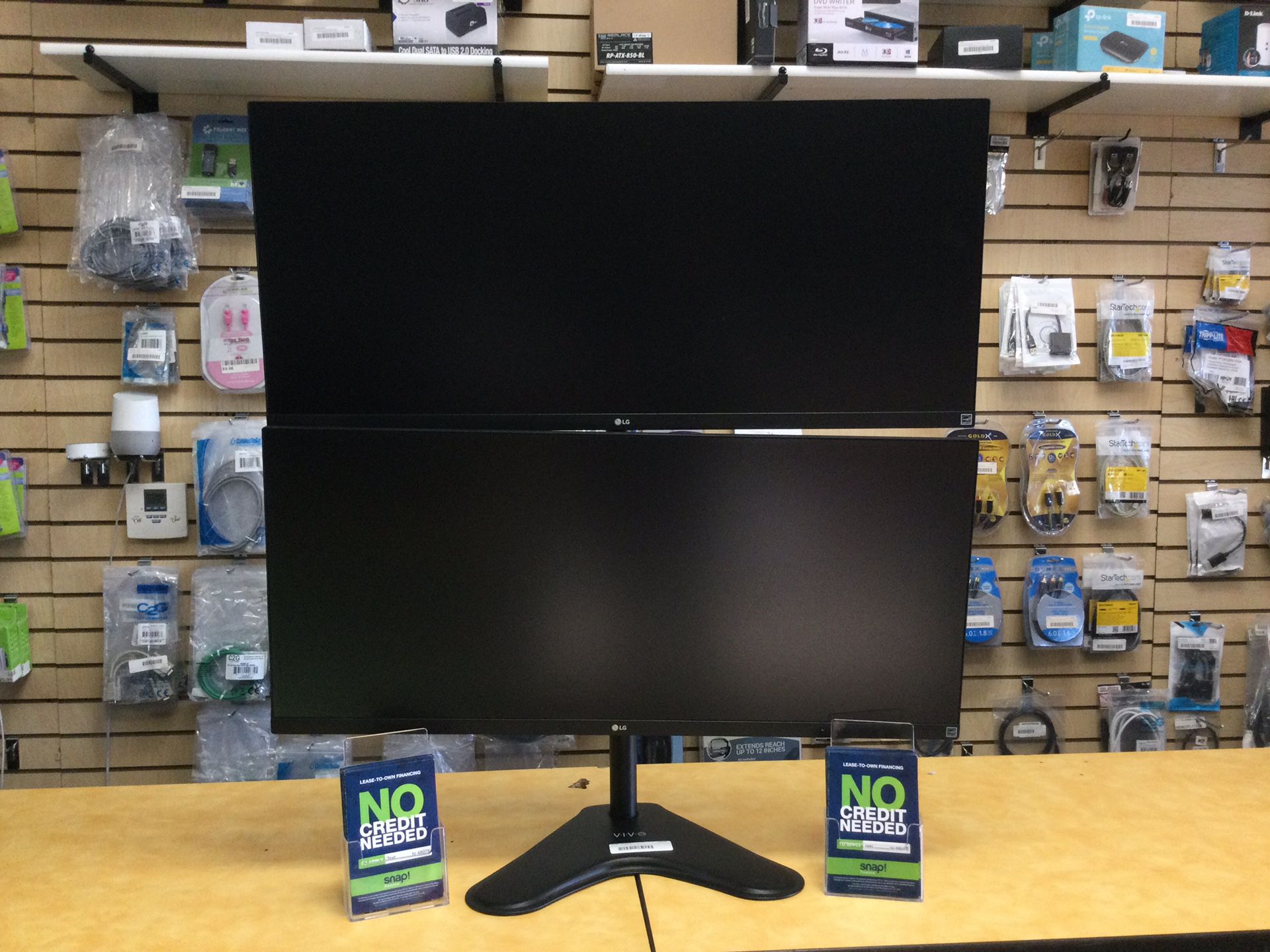 Monitor Mount With 2x 34” LG Ultrawide Monitors - $0 DOWN!