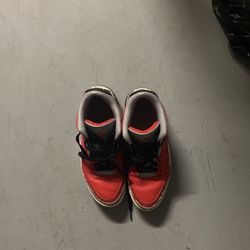 Jordan 3 Retros Men Size 9 