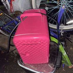 Frigidaire Pink Mini Fridge $20