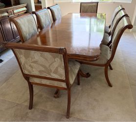 Thomasville Dining Table & 8 Chairs