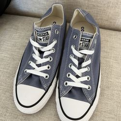 Converse Shoes Size 7.5