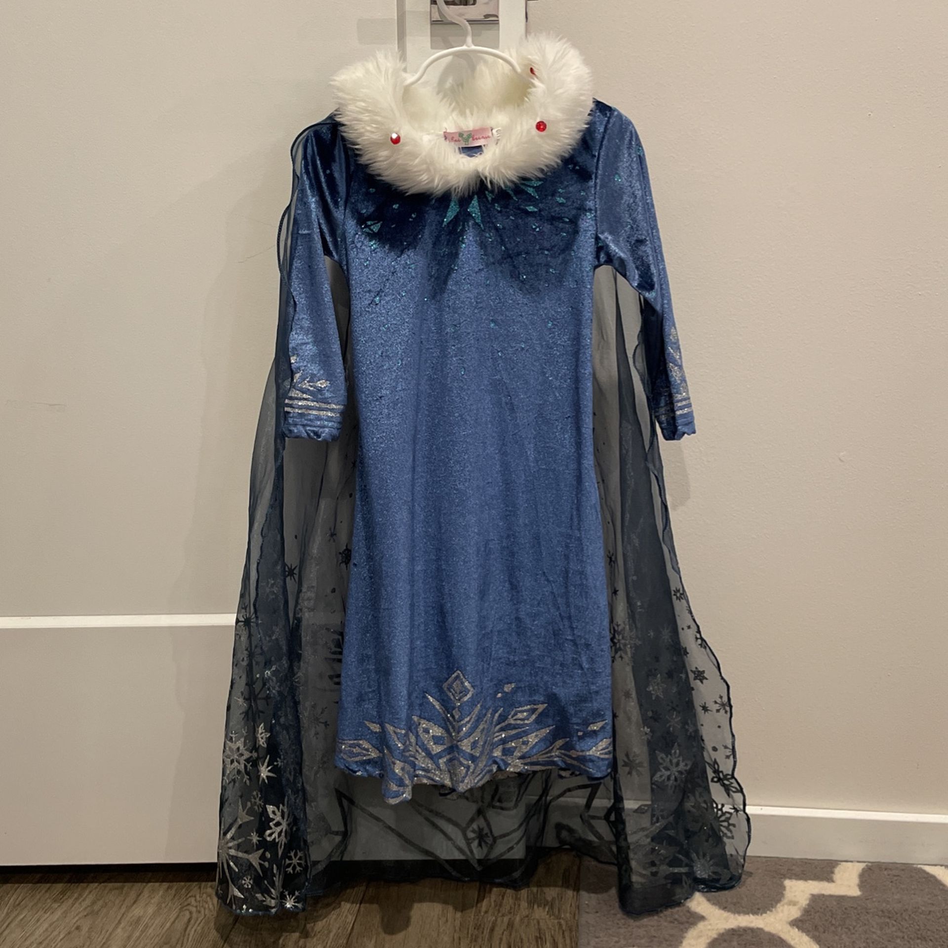 Elsa dress Disney’s frozen Elsa dress Girl Sz 4-6