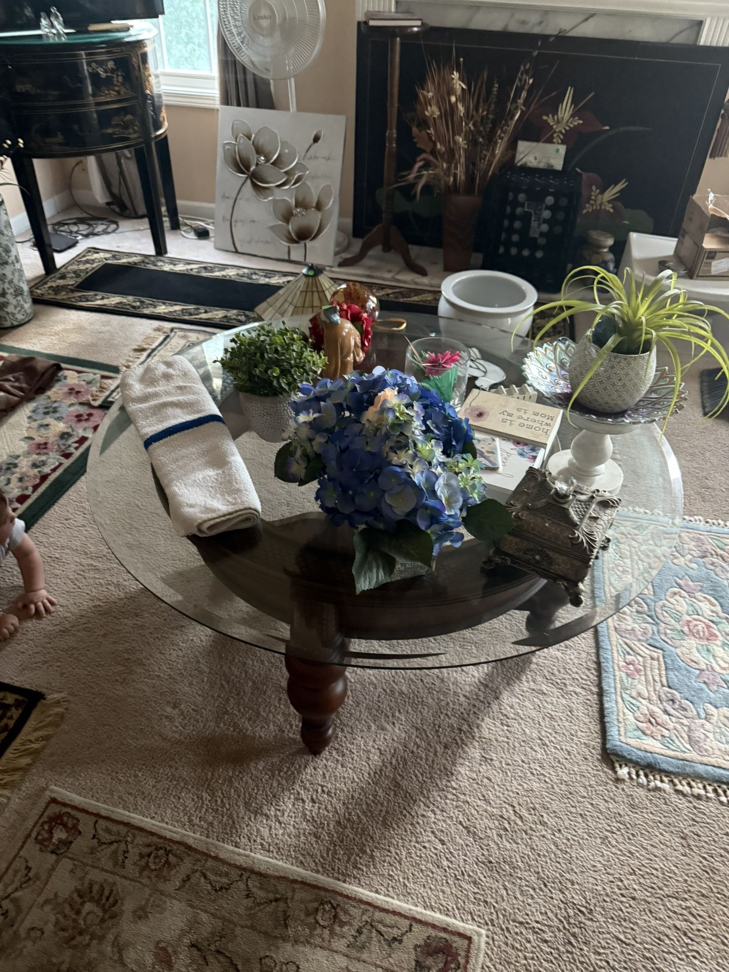 Couches With Table