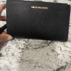 New!! Michael Kors black wallet