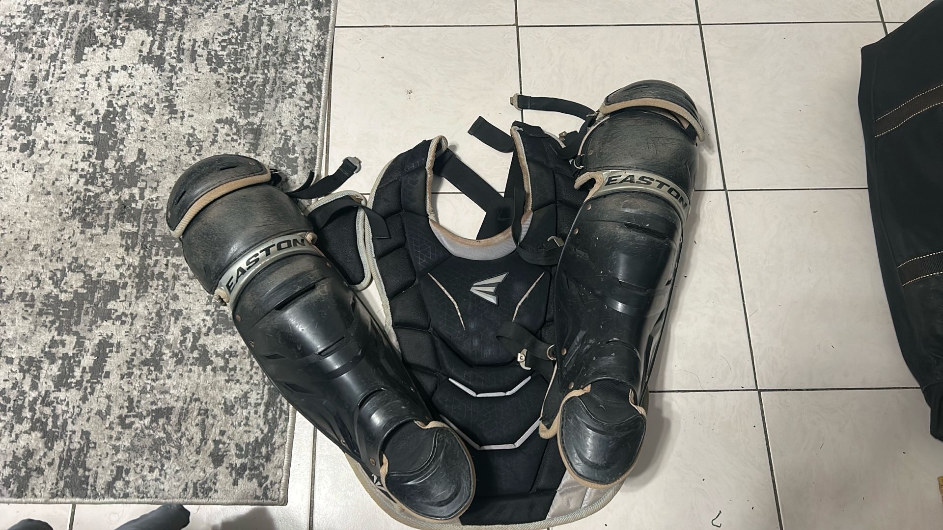 Adult Easton Catchers Gear