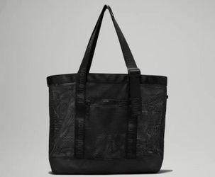Lululemon Mesh Tote 20L