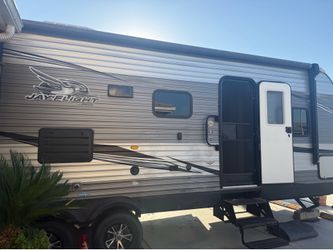 Trailer Trailer