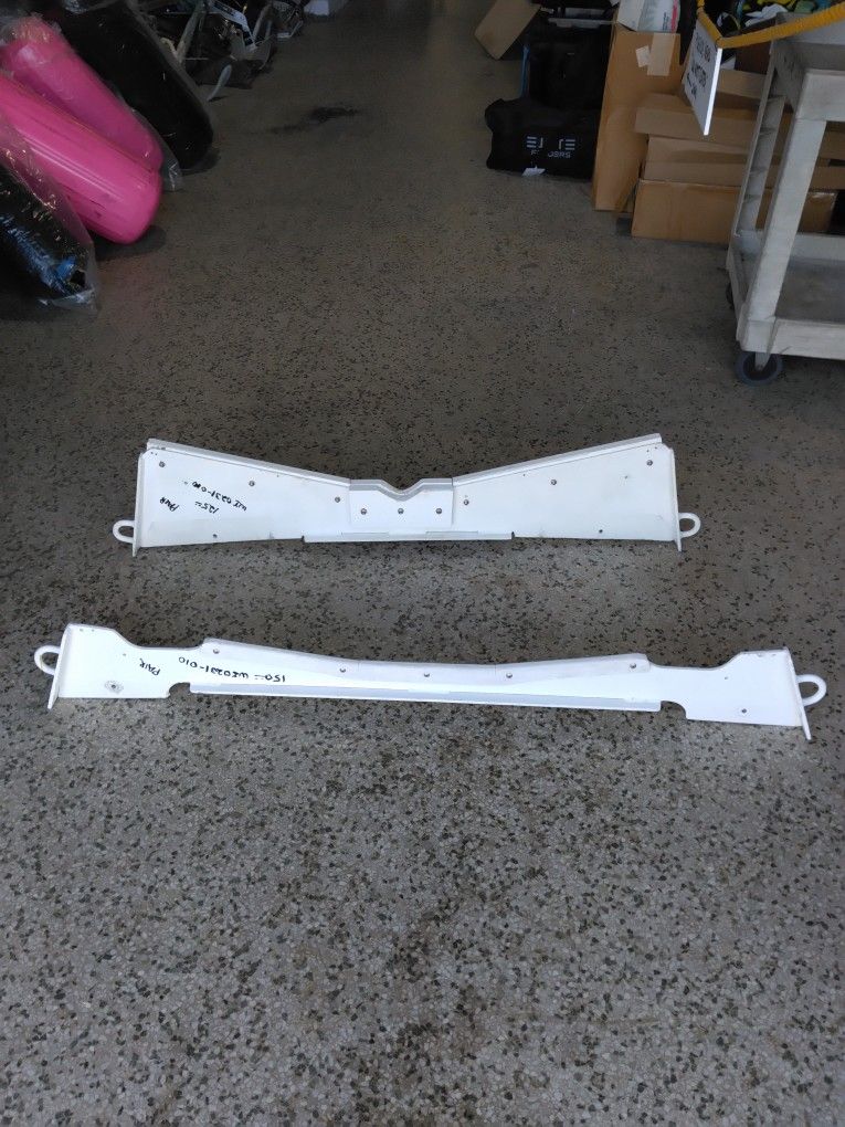 WI0231-010 DINGHY CHOCKS