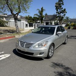 2010 Hyundai Genesis 130k miles leather interior