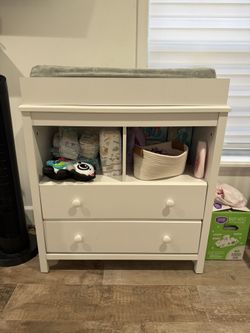 Changing table With Storage