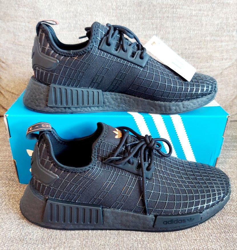 Size 9 Men's - Brand New Adidas NMD_R1 Shoes