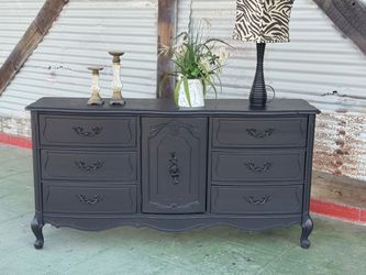 Beautiful Dresser French Provincial