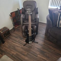 Ibanez  Electric Bass 🎸