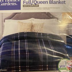 Better homes & Garden full/queen blanket