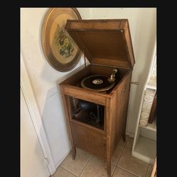 Edison Phonograph Record player 