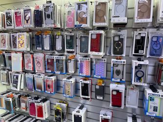 Cases for phones, ipads and tablets available in stock starting from $5 and up 😱😃