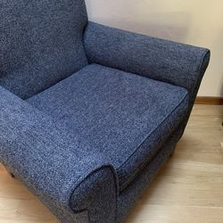 Armchair, Very Good Condition. $75/ OBO