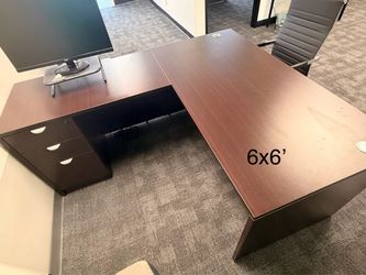4 office desks available