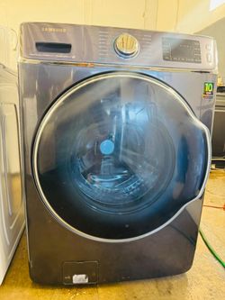 ​Samsung Front-Load Washer with Steam & VRT Plus – Charcoal/Platinum
​