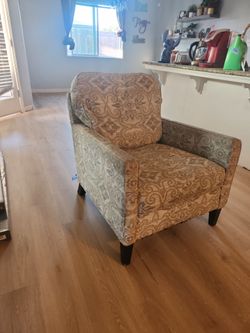 Accent chair