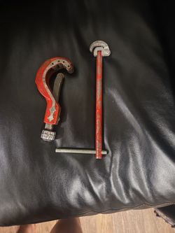 REED 1/ 4" - 2 3/8" Tubing Cutter W/basin Wrech