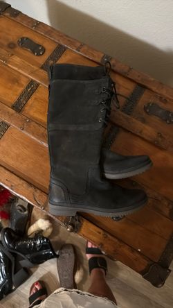 Black Leather Uggs Size 7