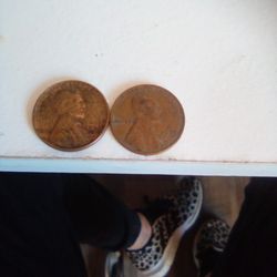 1941 And 1944 No Mint Mark Pennys 