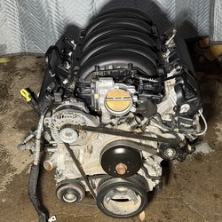 L87 6.2 Engine + 10 Speed Auto Trans 4x4 32k miles