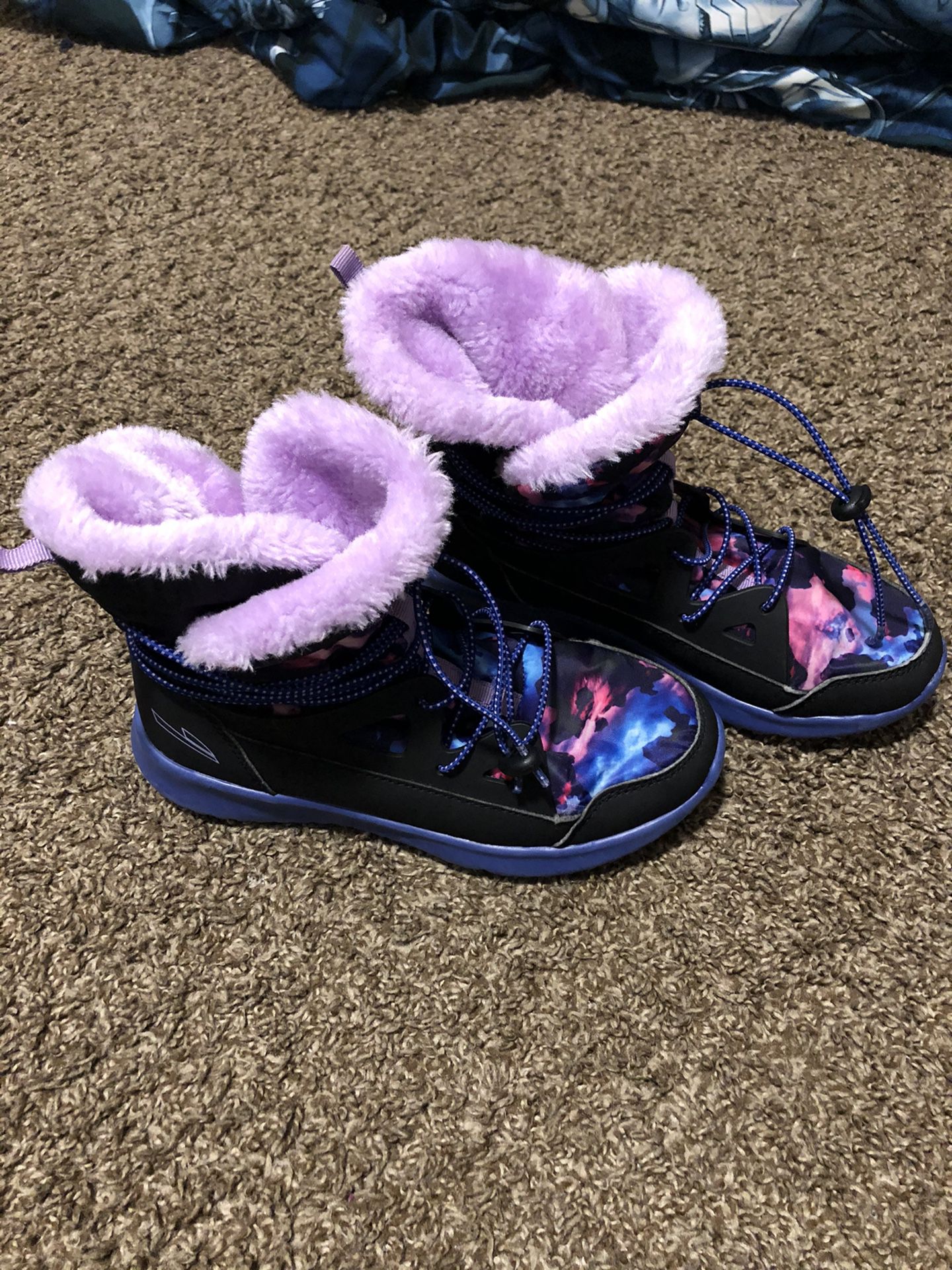 Girls snow boots 3