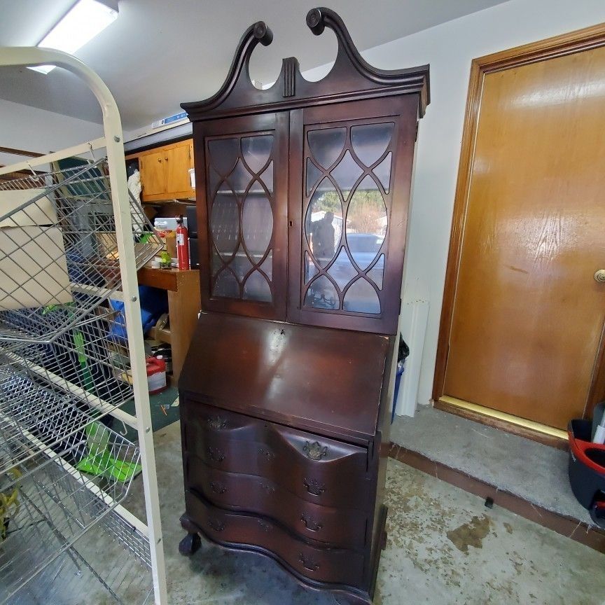 Antique Tall Secretary Desk/ Work Desk/ Huch. With Original Key .locable