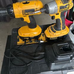 DEWALT. 18v  Battery  Charger  DRILL