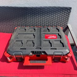 Milwaukee PACKOUT 22” Medium Tool Box (Model 48-22-8424)