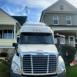 2014 Freightliner Cascadia Dd13