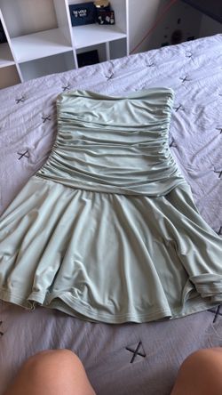Light green Windsor dress size M