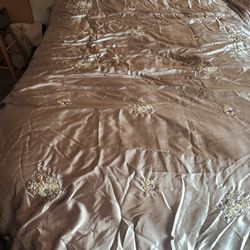 Bed cover for King bed