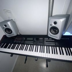 Yamaha MOXF8 88 Key Keyboard Workstation