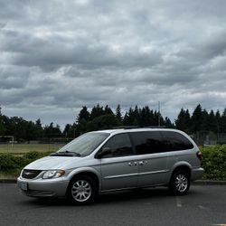 2002 Chrysler Town & Country