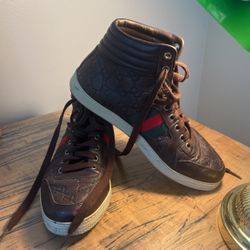 Size 6.5-7 Gucci Sneakers 