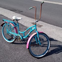 Schwinn Delmar Beach Cruiser 24 Inch Wheels READY FOR THE SHORE