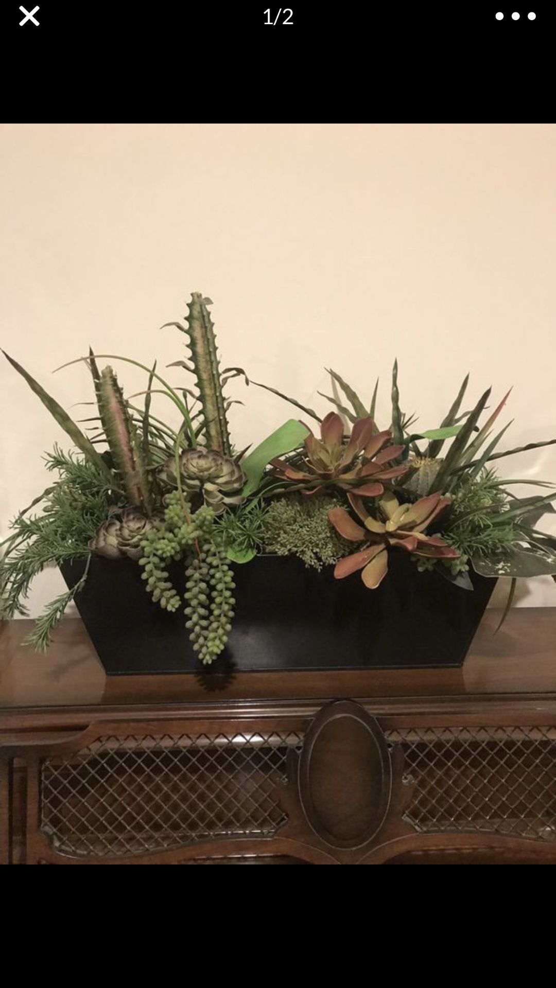 Large fake succulent arrangement. Perfect for any place in your home or office or even as a gift for anyone who loves fake plants and succulents. Com