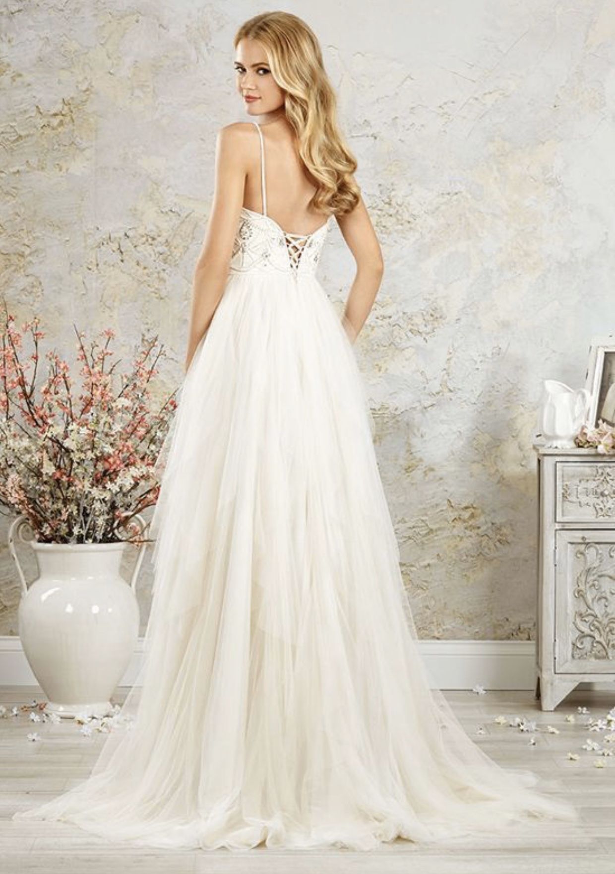 champagne quinceanera dresses Misshow Dress Sweetheart Neckline Detachable Sleeves & Tiered Lace Applique Ball Gown for Sweet 16 Birthday & Evening Galas Women's Formal 1900s Decade halloween2023 ethereal quality to the Accessory 2:Shoes