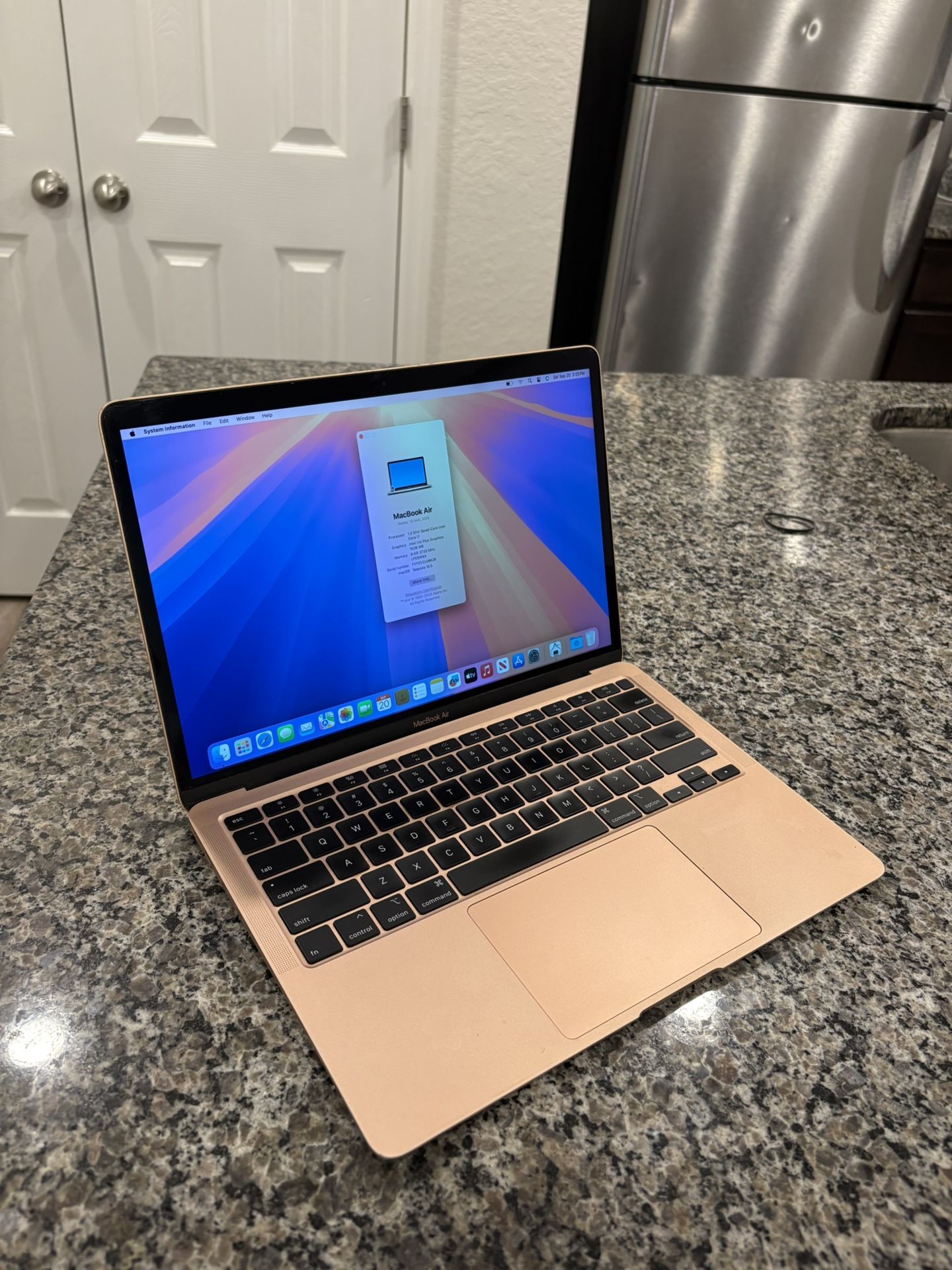 MacBook Air 2020 Rose Gold Excellent
