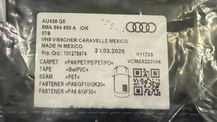 Genuine 2026 Audi Q5 floor mats .