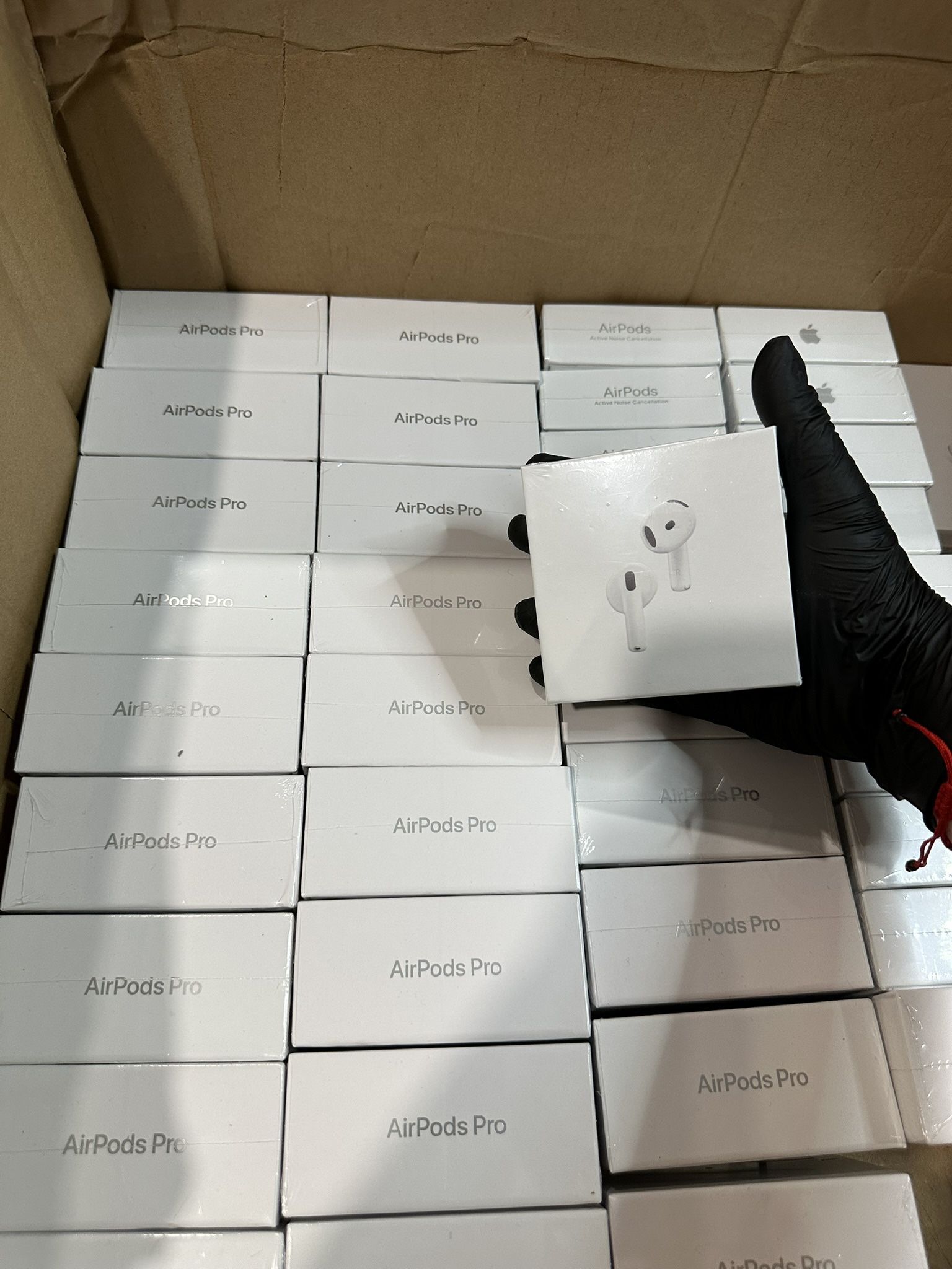 AirPods Pro’s 4