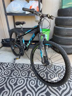 Women’s Huffy Mountain Bike(26’)