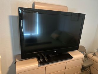 55 inch Samsung TV & Sound Bar & Woofer